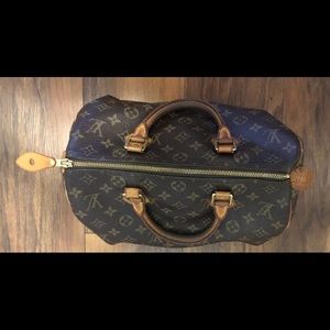 Louis Vuitton Speedy